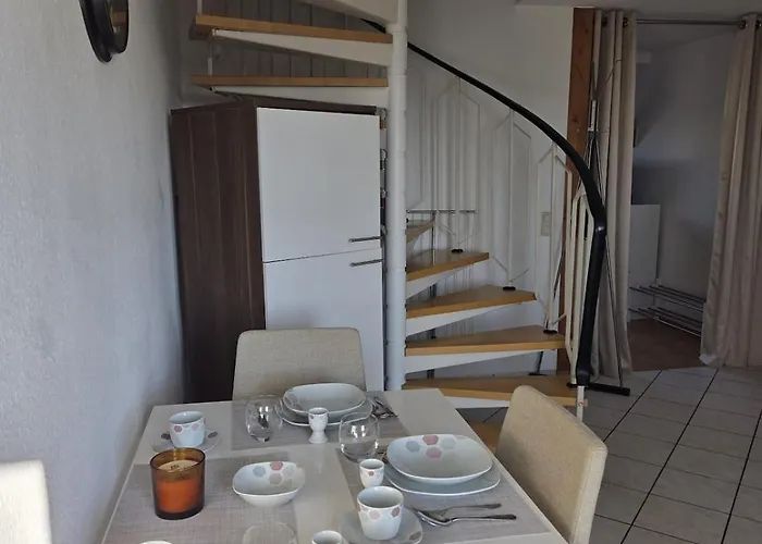 Helles Maisonette Apartment, Balkon, All-in 5g شقة