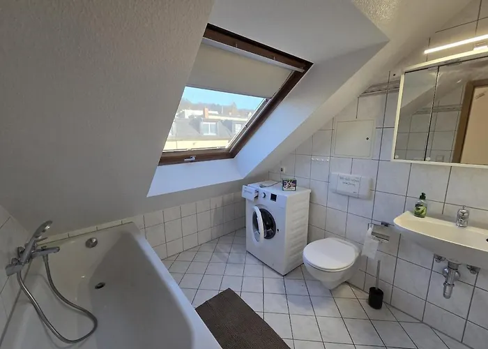 Helles Maisonette Apartment, Balkon, All-in 5g شقة