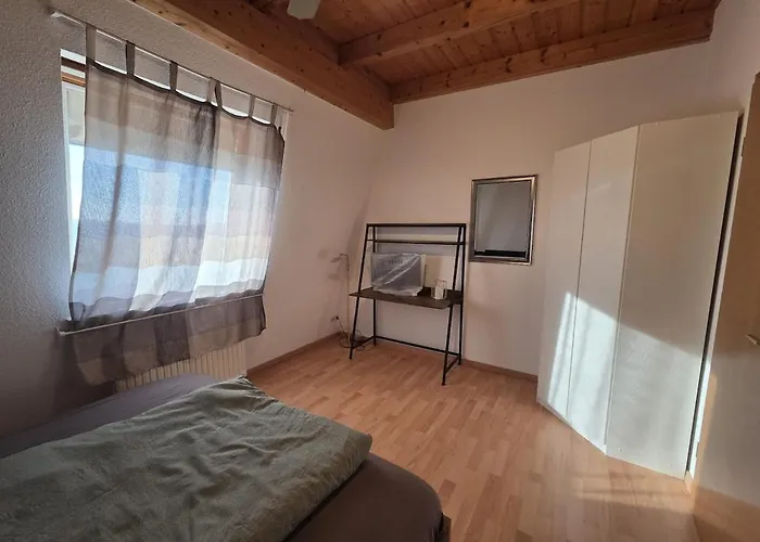 Helles Maisonette Apartment, Balkon, All-in 5g شقة غيرا